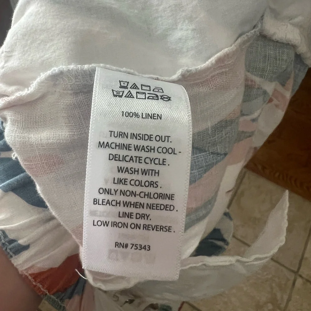 100%Linen Cynthia Rowley Shorts - Picture 3 of 4